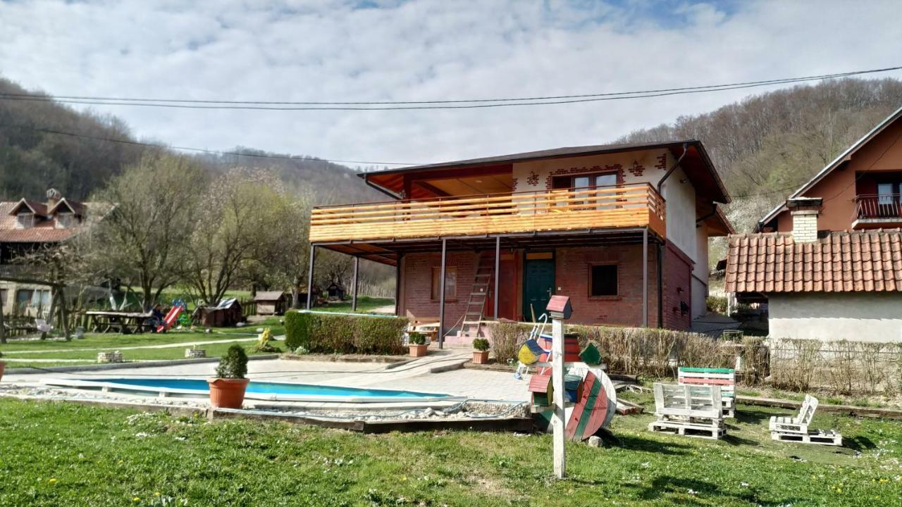 Country House Lozanjska Terasa Hostal Exterior foto
